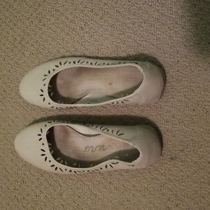 Sketchers size 10 Tan Flats